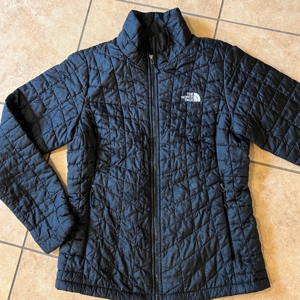SOLD ON MERCARI! The North Face Thermoball eco women jacket / coat